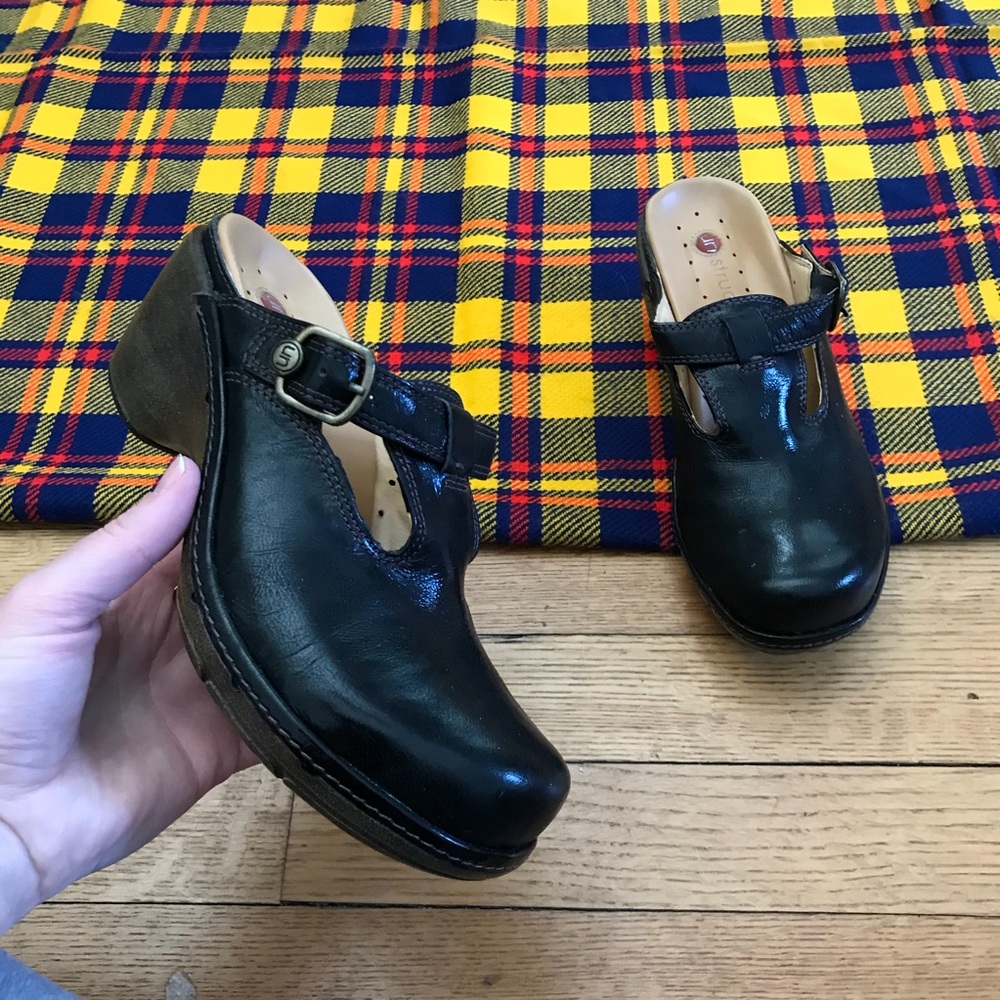 Clark’s Black Patent Leather Mary Jane Style Clogs